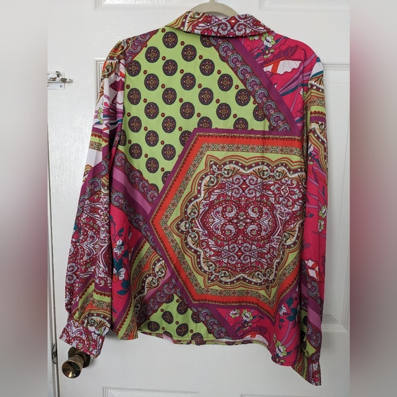 Colorful Patterned Button-Up Shirt - Picture 5 of 6